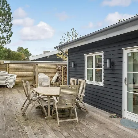 Cozy Home In Ebeltoft With Sauna *