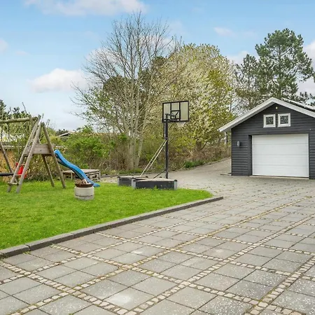 Tatil Evi Cozy Home In Ebeltoft With Sauna *