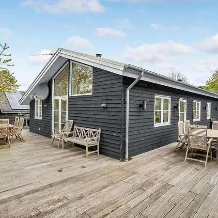 Cozy Home In Ebeltoft With Sauna Tatil Evi