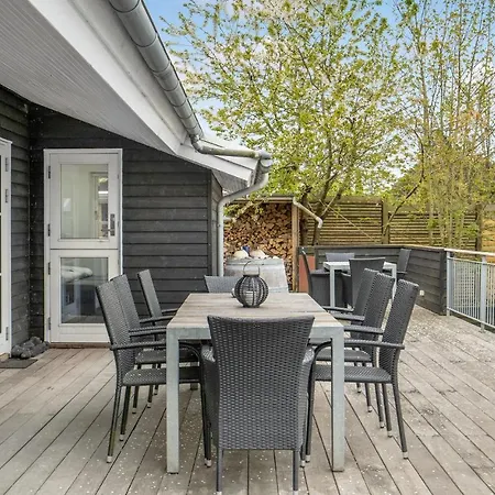 Stunning In With Kitchen בית נופש