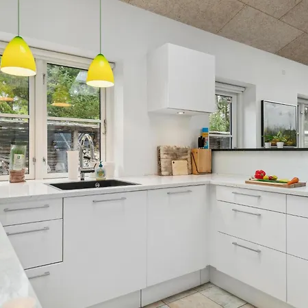 Tatil Evi Cozy Home In Ebeltoft With Sauna