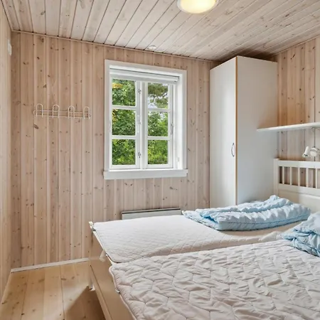 Tatil Evi Cozy Home In Ebeltoft With Sauna